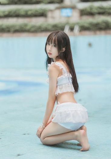 金梅瓶2