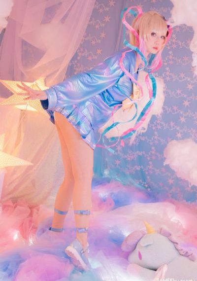 帅小伙和警官同性3p