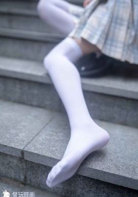 远山淡影